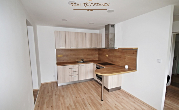 REZERVOVÁNO: Pronájem 2+kk, ul. Husova, Liberec.